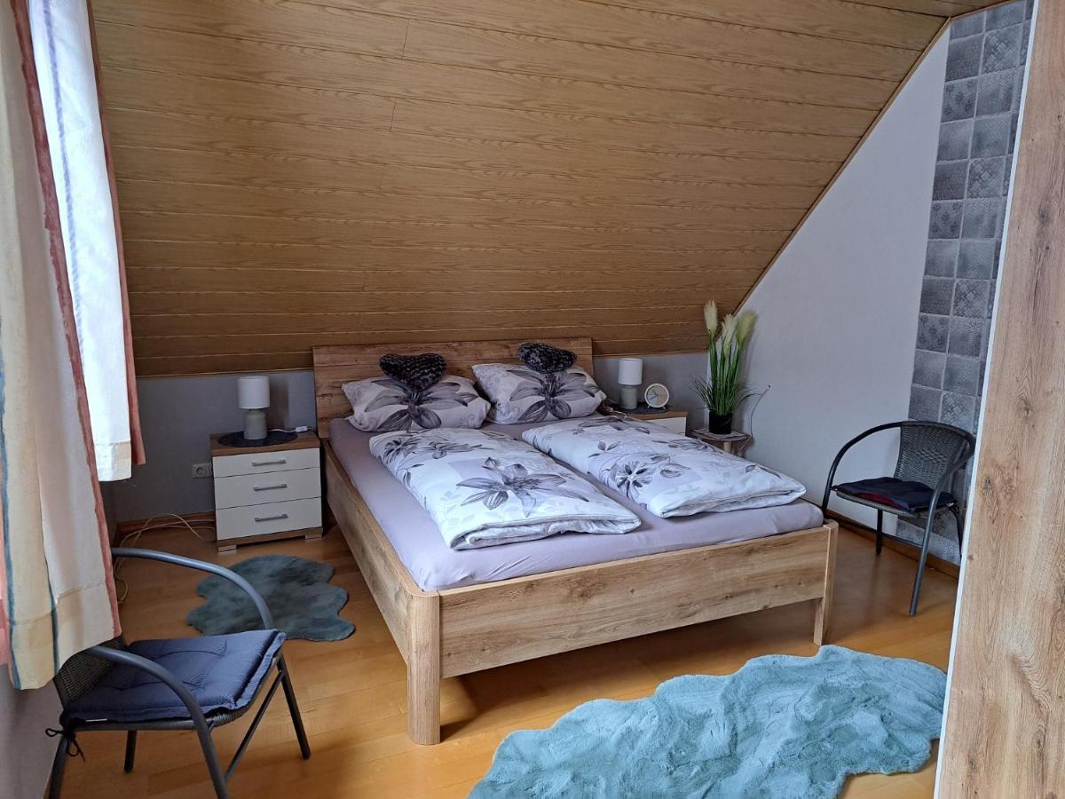 Ferienwohnung Sonja Mit Garten Und Freisitz Steinwiesen Eksteriør bilde